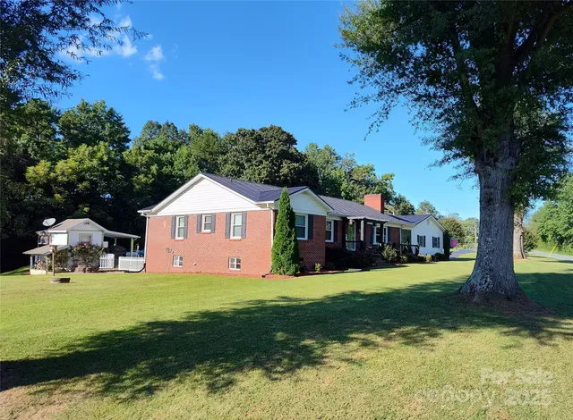 $395,000 | 3883 Bunkerhill School Road, Claremont, NC 28610
