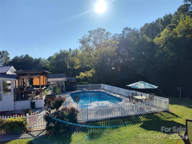 $395,000 | 3883 Bunkerhill School Road, Claremont, NC 28610