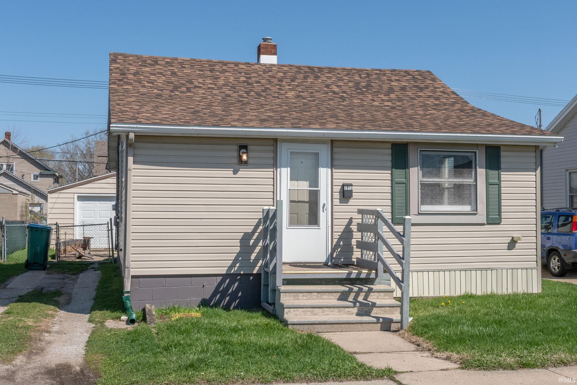 1012 West 8th Street Mishawaka, IN 46544 - Photo 1 of 17
