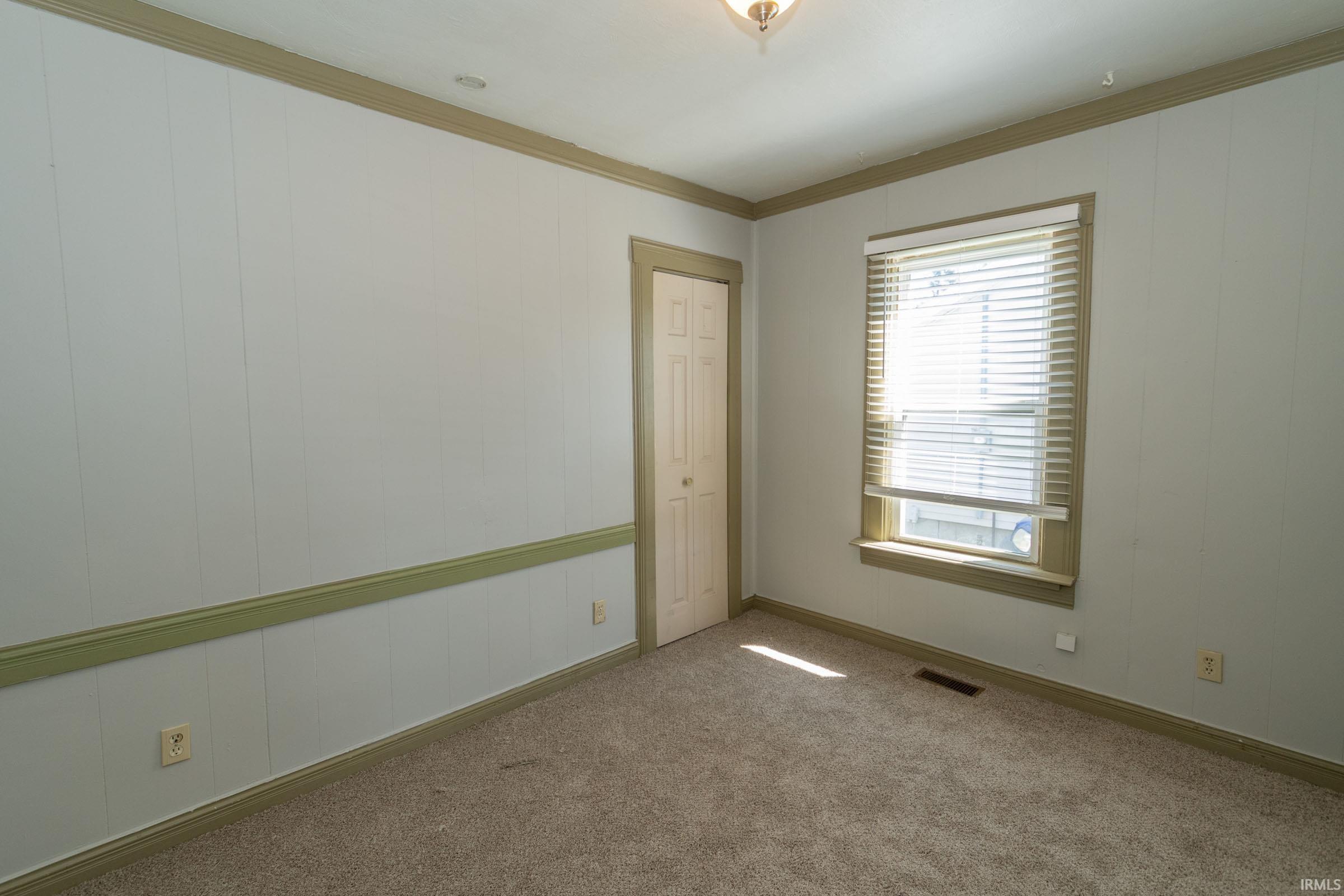 1012 West 8th Street Mishawaka, IN 46544 - Photo 5 of 17