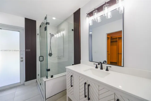 $6,500 | 11811 Northwest 5th Court, Unit 11811, Plantation, FL 33325