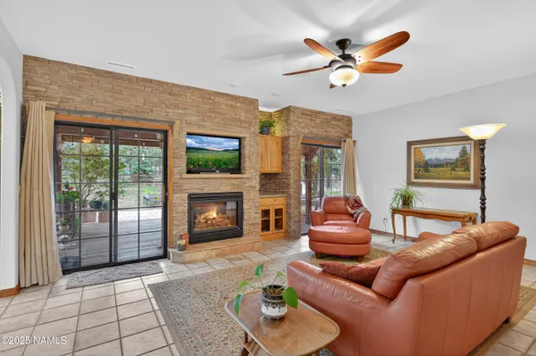 $1,150,000 | 11990 Glodia Drive, Flagstaff, AZ 86004