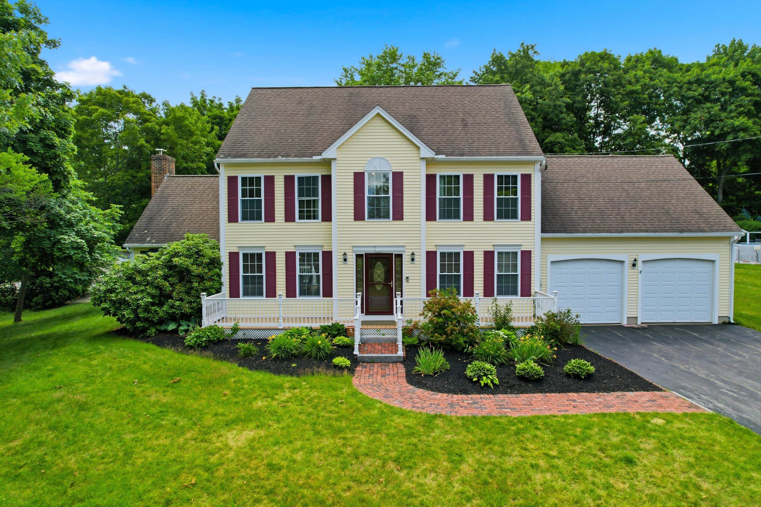 694 Walnut Street Manchester, NH 03104 - Photo 1 of 36