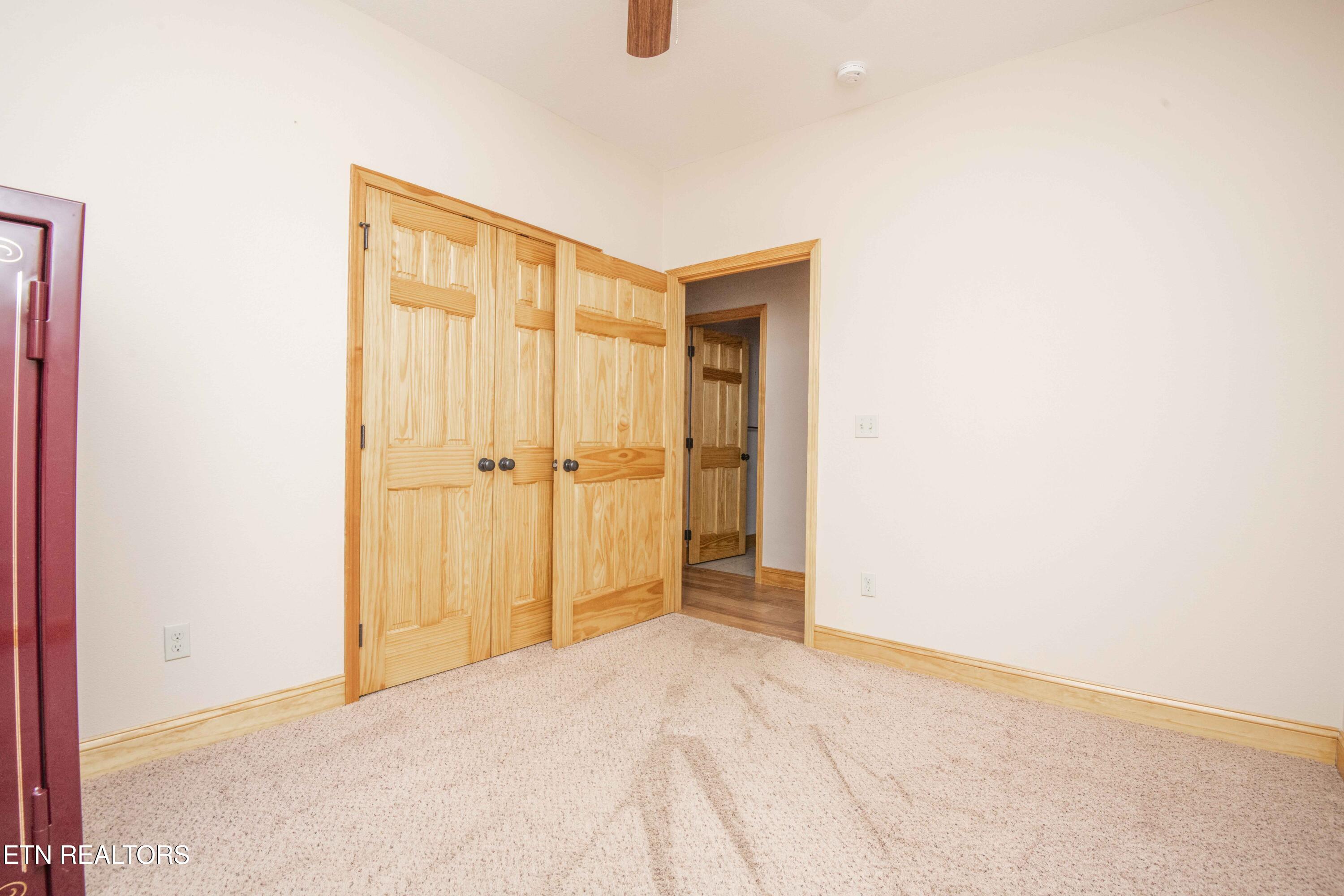 1033 Shell Mountain Road Sevierville, TN 37876 - Photo 50 of 60 3rd Bed