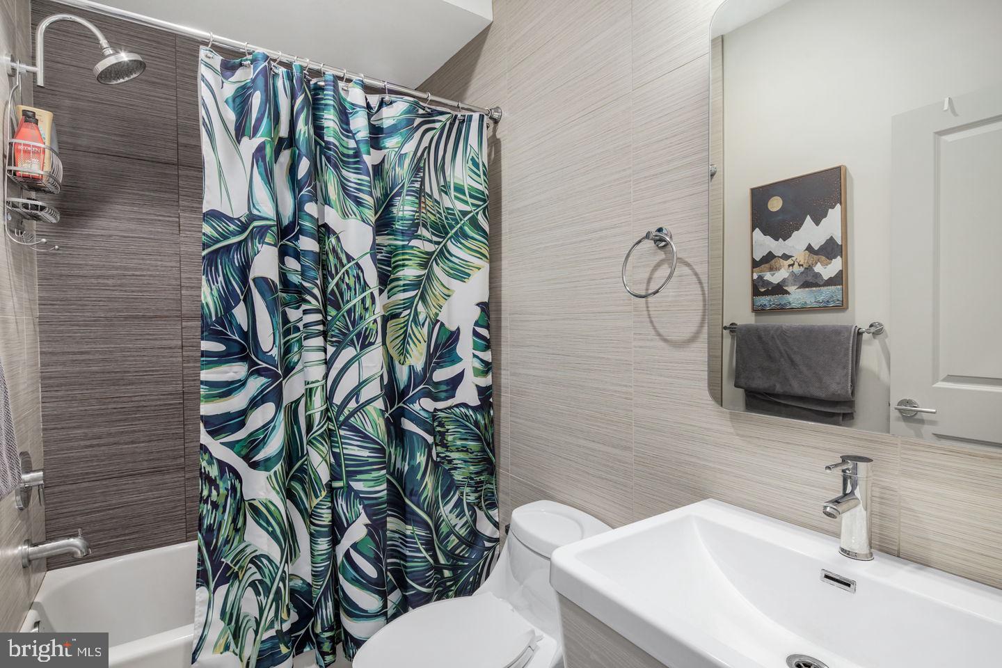 1220 North 28th Street, Unit B Philadelphia, PA 19121 - Photo 13 of 16