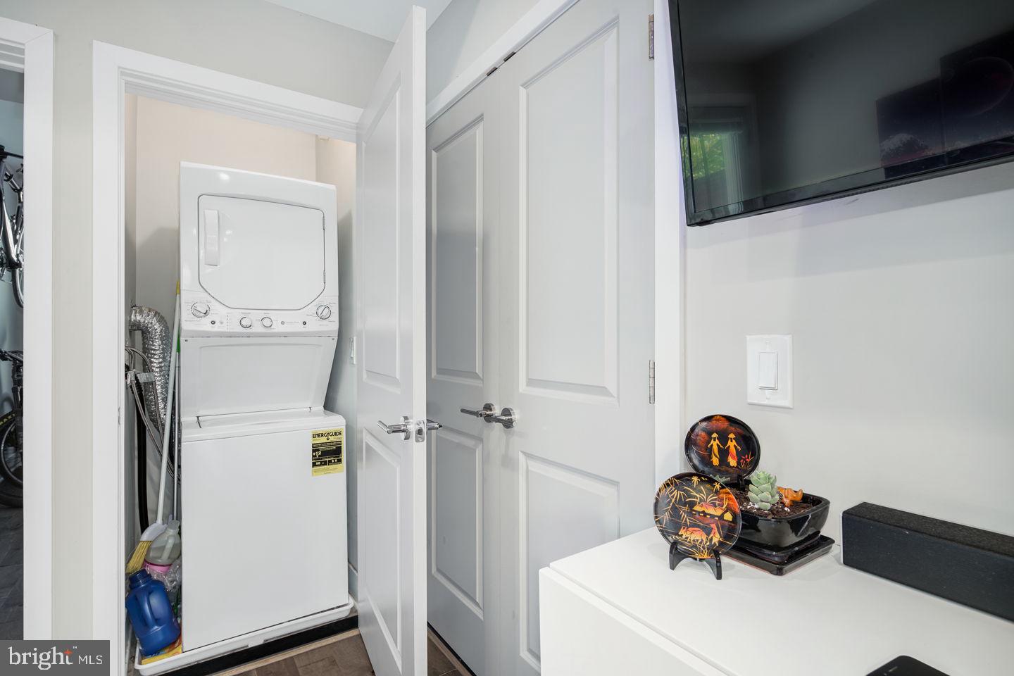 1220 North 28th Street, Unit B Philadelphia, PA 19121 - Photo 7 of 16