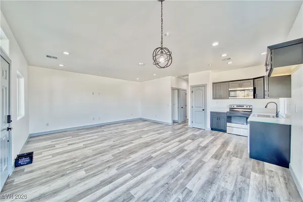 $290,000 | 376 East Erin Street, Pahrump, NV 89048