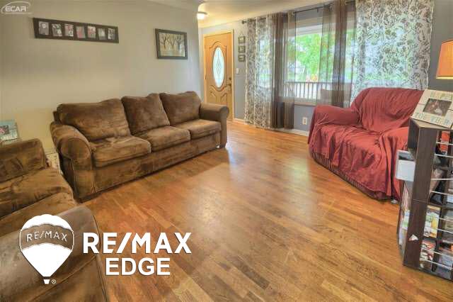 9045 North Linden Road Clio, MI 48420 - Photo 14 of 24 21232619-13.JPG