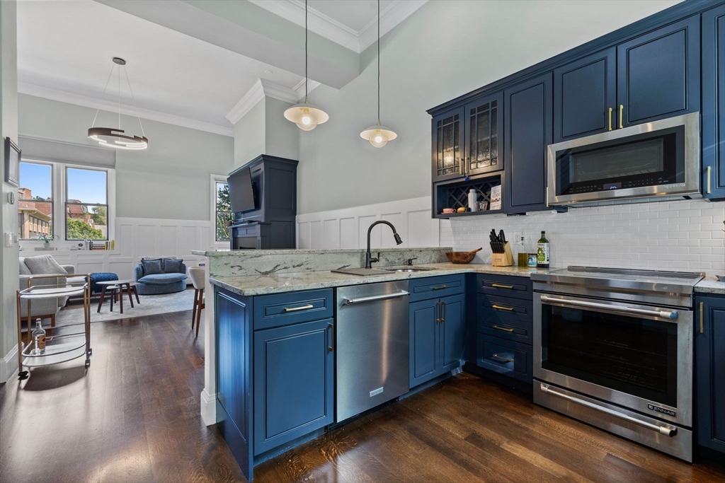 44 High Street, Unit 7 Boston, MA 02129 - Photo 12 of 36