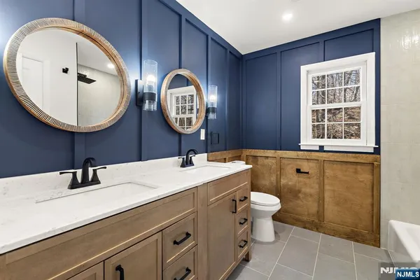 $1,195,000 | 10 Robert Court, Verona, NJ 07044