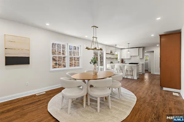 $1,195,000 | 10 Robert Court, Verona, NJ 07044
