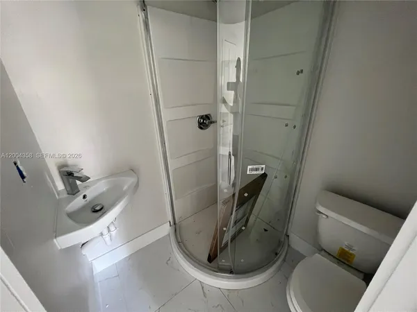 $1,000 | 27 Northeast 5th Avenue, Unit EFFICIENCY, Hialeah, FL 33010