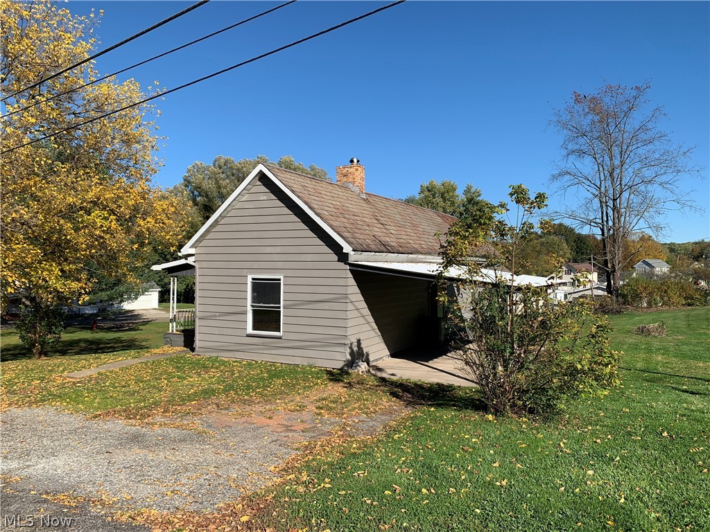 2443 South Street Midvale, OH 44653 - Photo 2 of 22