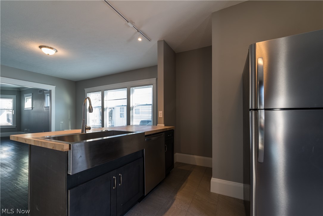 2970 Edgehill Road Cleveland Heights, OH 44118 - Photo 8 of 36 Gallery Image 8