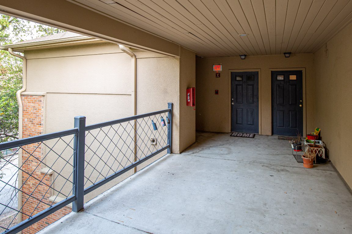 914 West 22nd 1/2 Street, Unit 304 Austin, TX 78705 - Photo 13 of 13