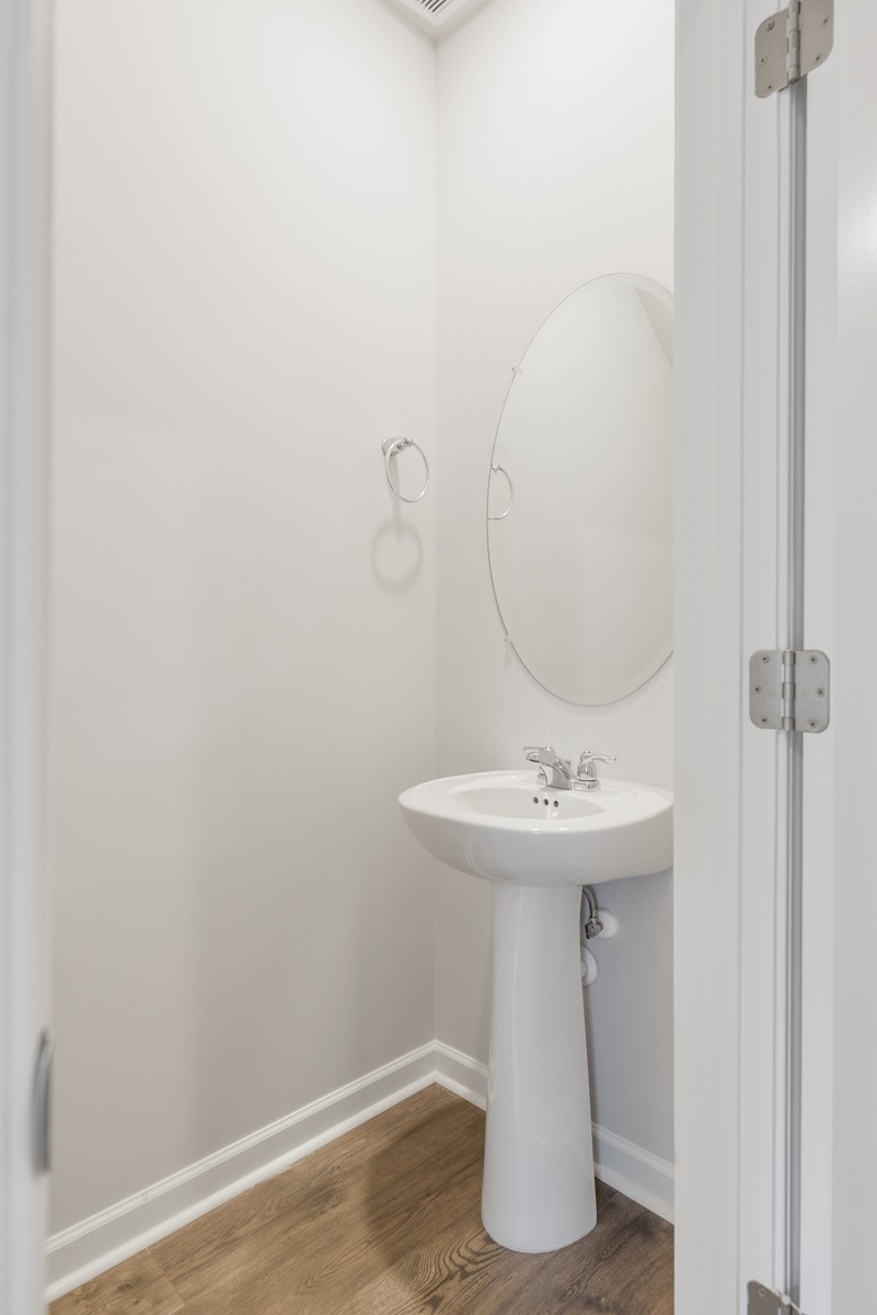 118 Cecil Road Lebanon, TN 37087 - Photo 9 of 36 a bathroom with a sink and mirror