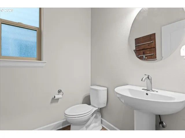 $629,999 | 10911 Southwest Barber Street, Wilsonville, OR 97070