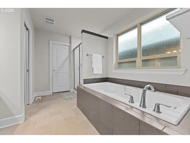 $629,999 | 10911 Southwest Barber Street, Wilsonville, OR 97070