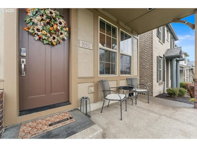 $629,999 | 10911 Southwest Barber Street, Wilsonville, OR 97070