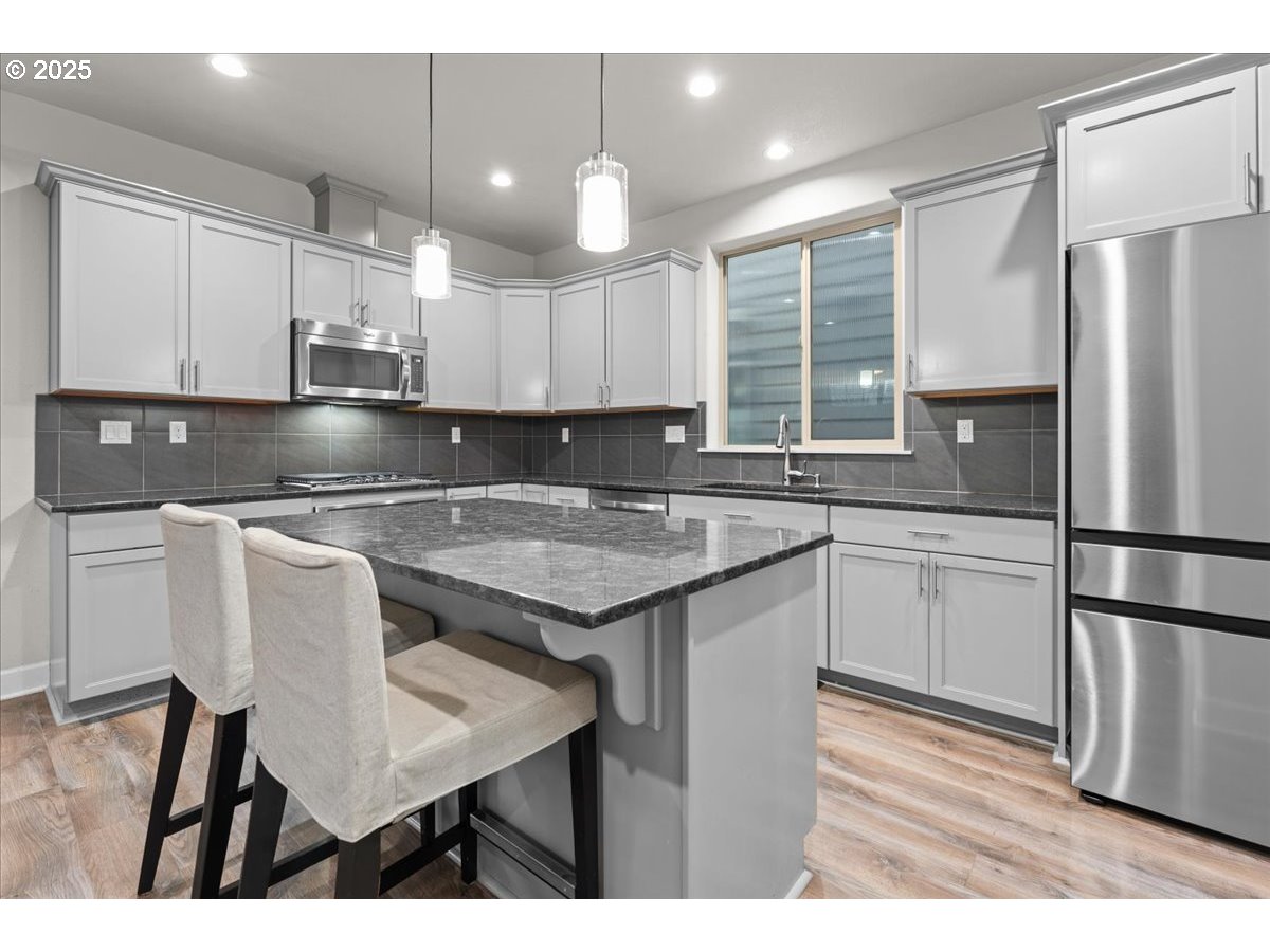 10911 Southwest Barber Street Wilsonville, OR 97070 - Photo 9 of 34