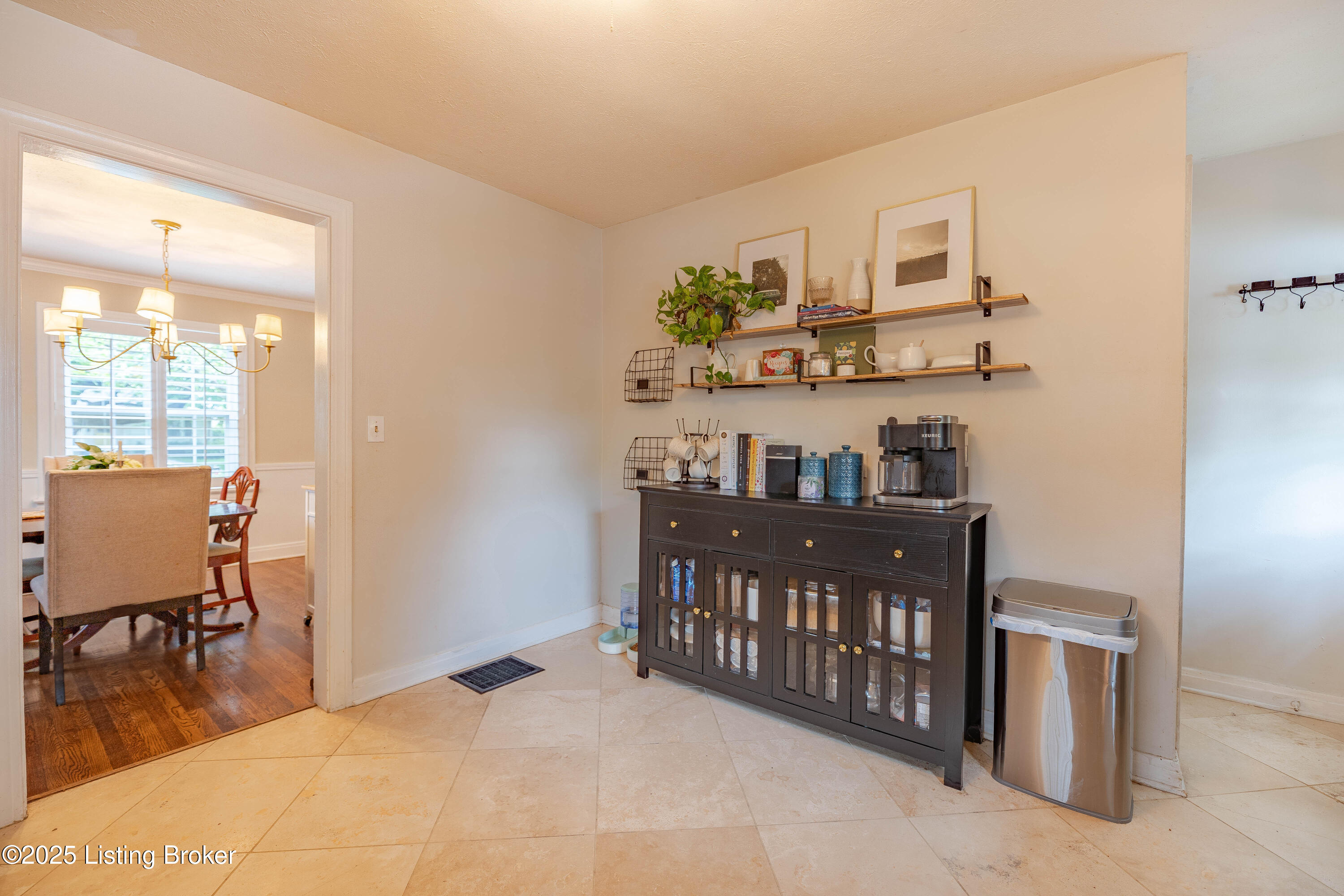 4016 Alton Road Louisville, KY 40207 - Photo 11 of 26 DSC00835-HDR