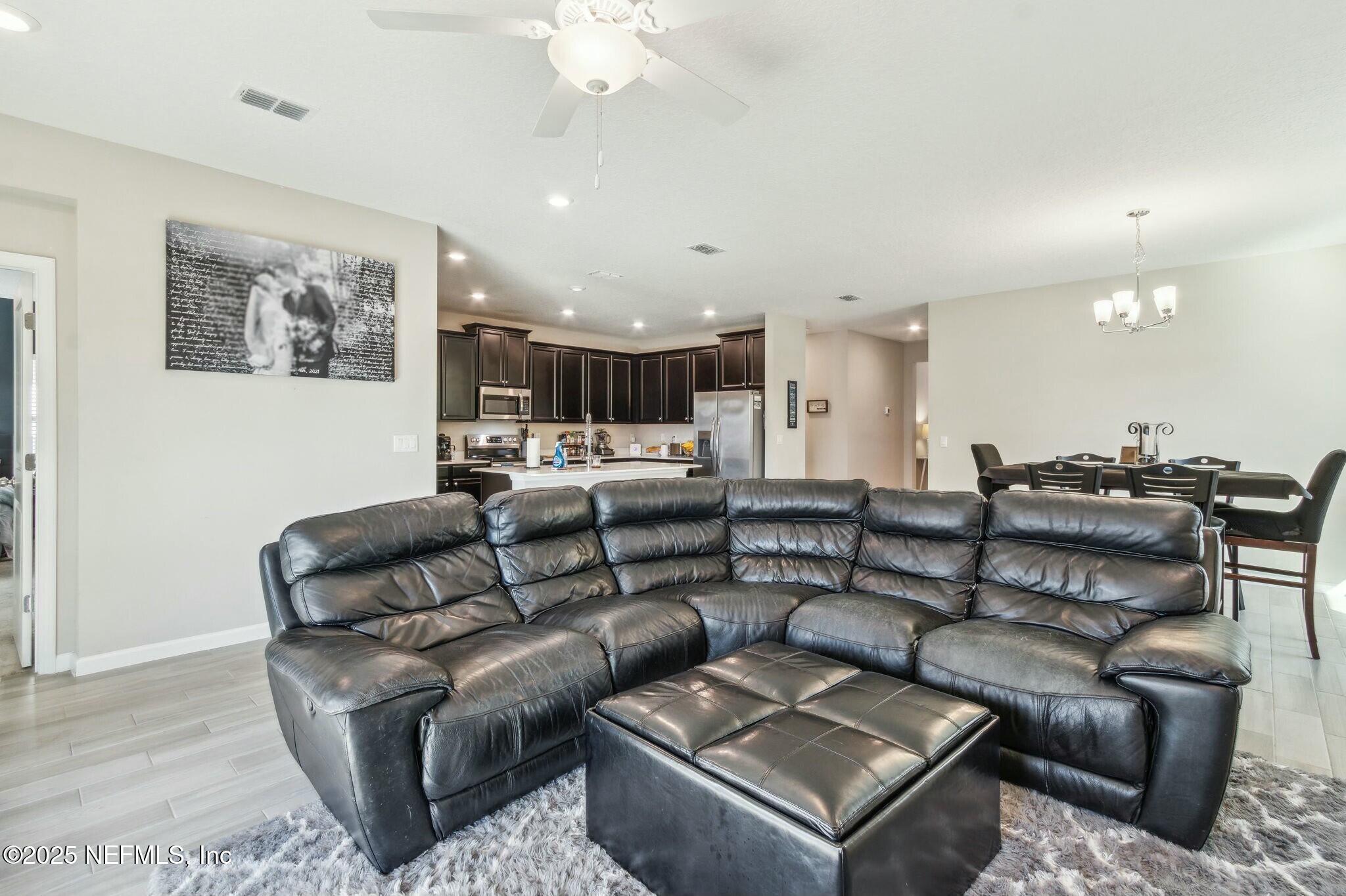 1652 Enclave Road Jacksonville, FL 32277 - Photo 14 of 48 tempImageq1UAH9