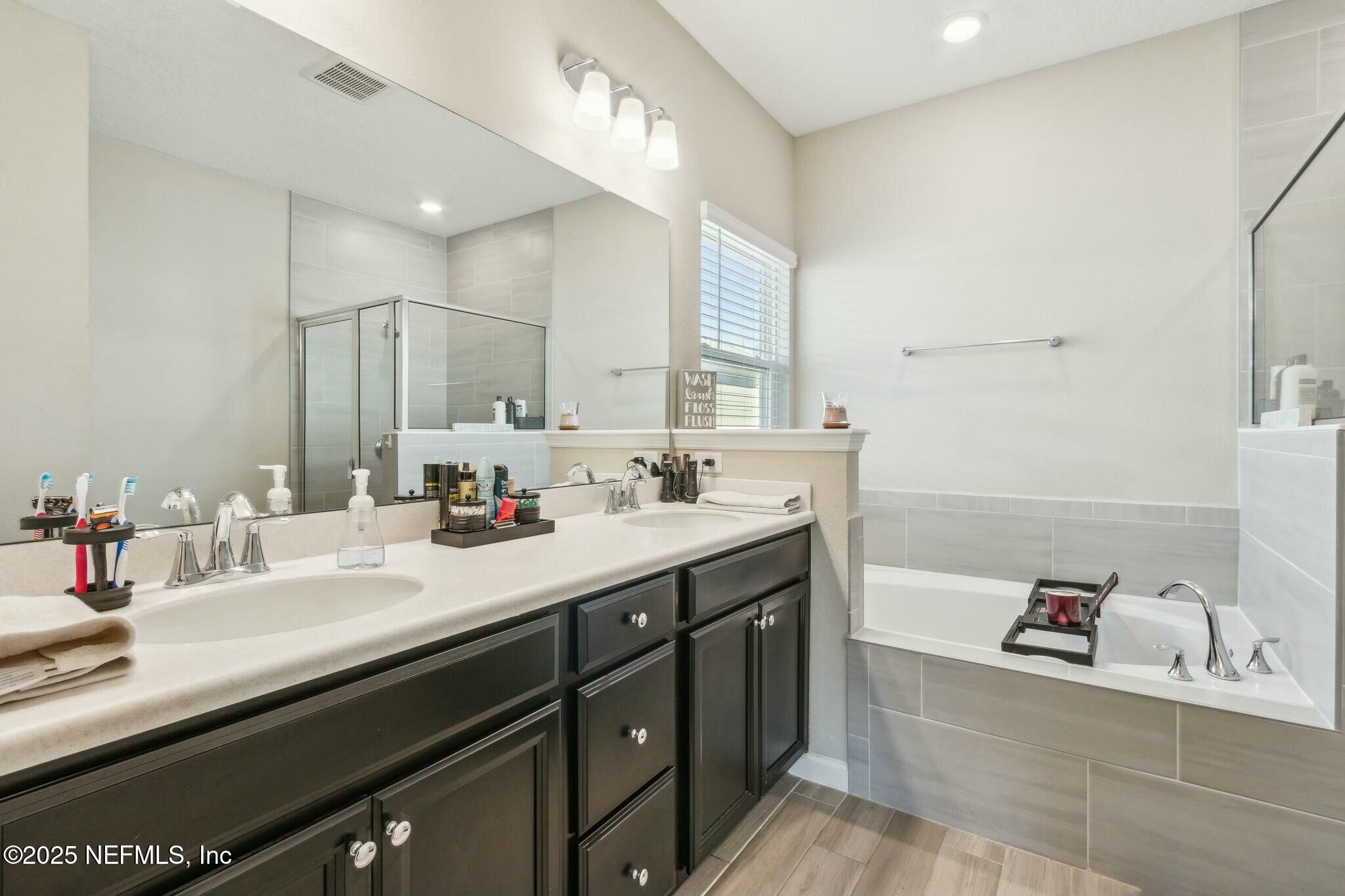 1652 Enclave Road Jacksonville, FL 32277 - Photo 28 of 48 tempImagelphArV