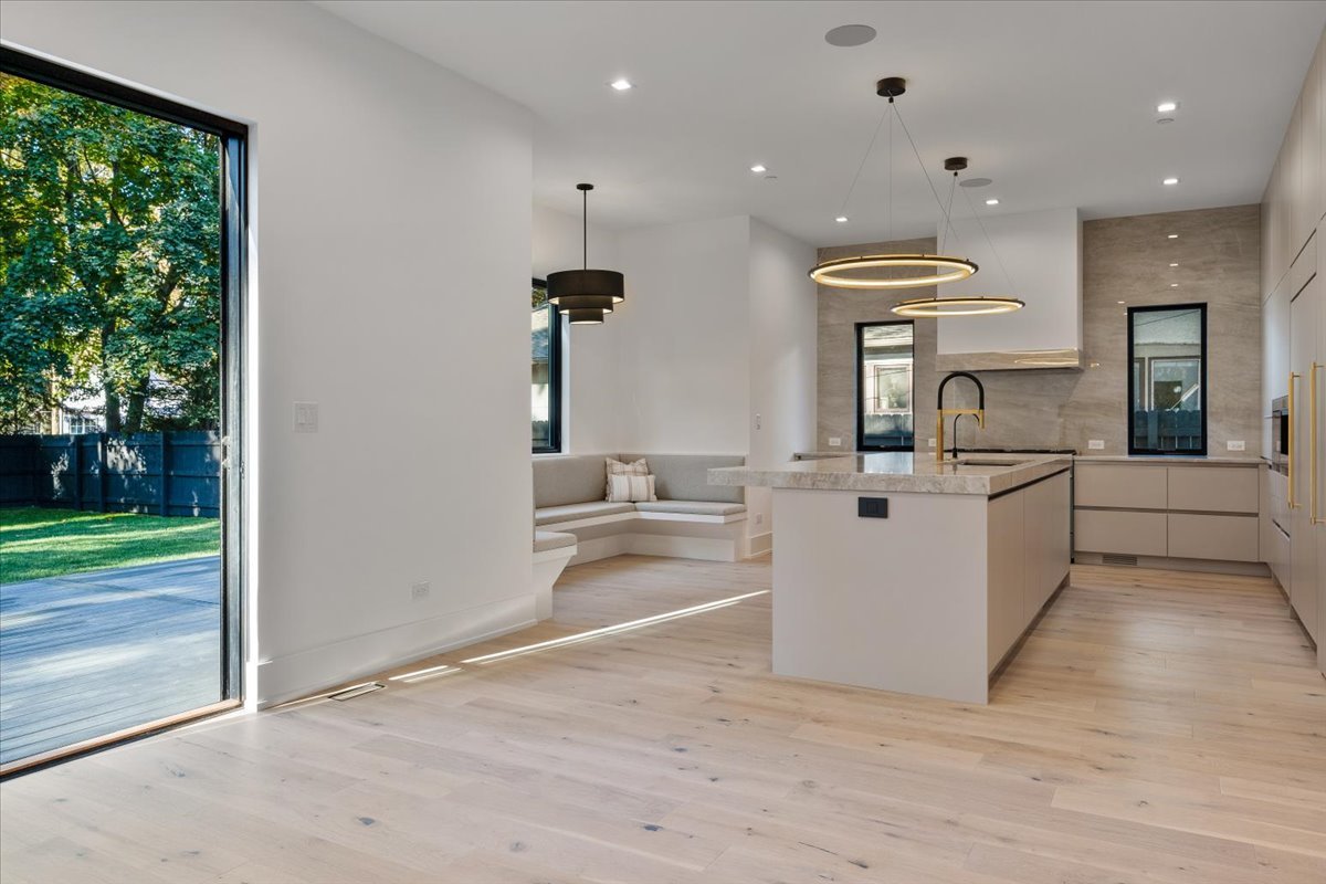 849 Sheridan Road Wilmette, IL 60091 - Photo 17 of 73