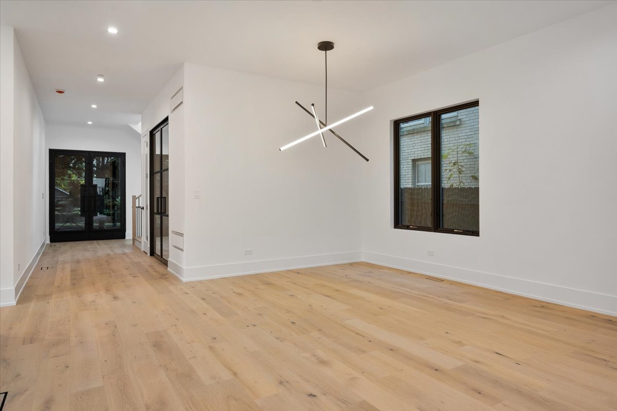 849 Sheridan Road Wilmette, IL 60091 - Photo 23 of 73 a view of an empty room with closet and a window