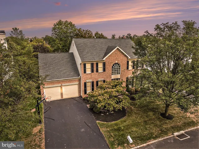 $1,200,000 | 127 Spyglass Drive, Blue Bell, PA 19422