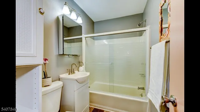 $649,900 | 25 Wenonah Avenue, Lake Hiawatha, NJ 07034