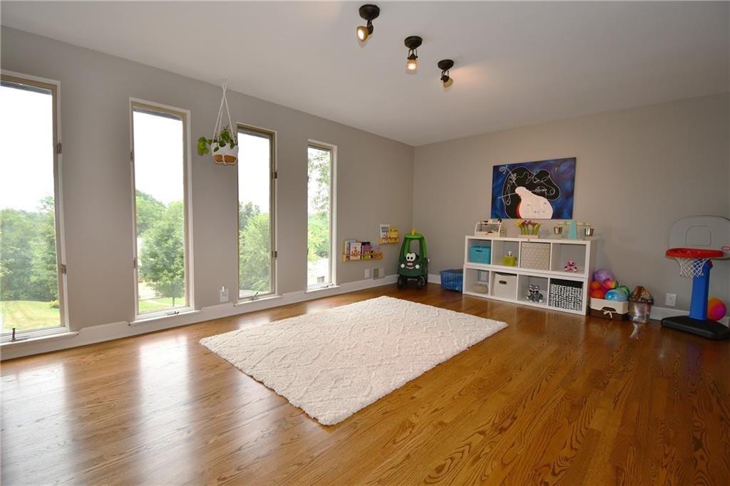 508 Harrogate Road Pittsburgh, PA 15241 - Photo 4 of 42 Gallery Image 4