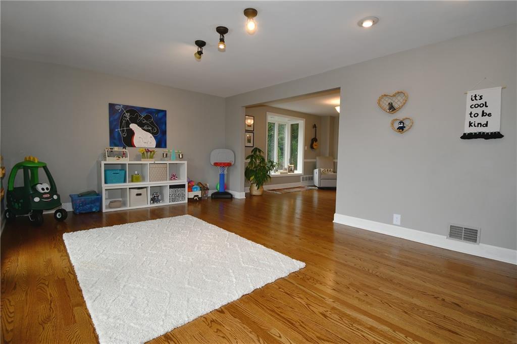 508 Harrogate Road Pittsburgh, PA 15241 - Photo 5 of 42 Gallery Image 5