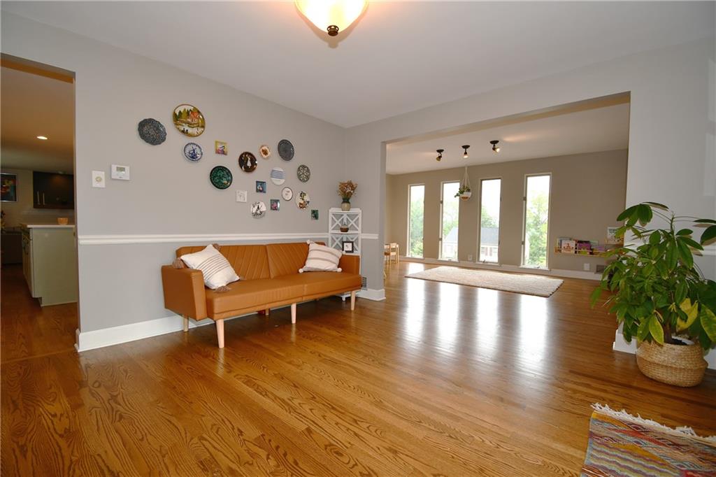 508 Harrogate Road Pittsburgh, PA 15241 - Photo 10 of 42 Gallery Image 10