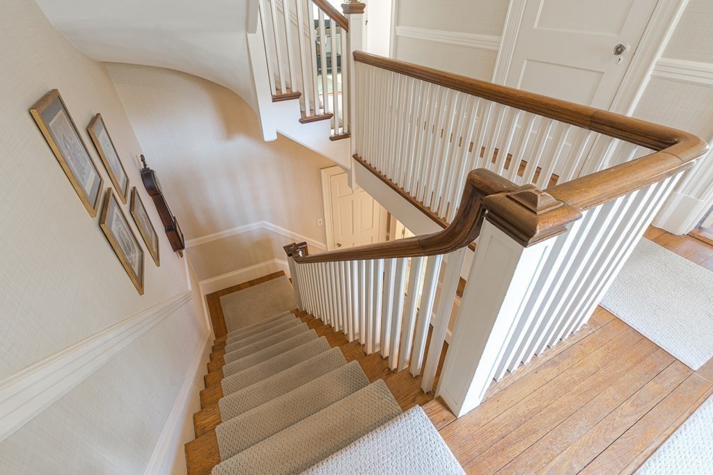 218 Middlesex Road Brookline, MA 02467 - Photo 26 of 30 a view of entryway