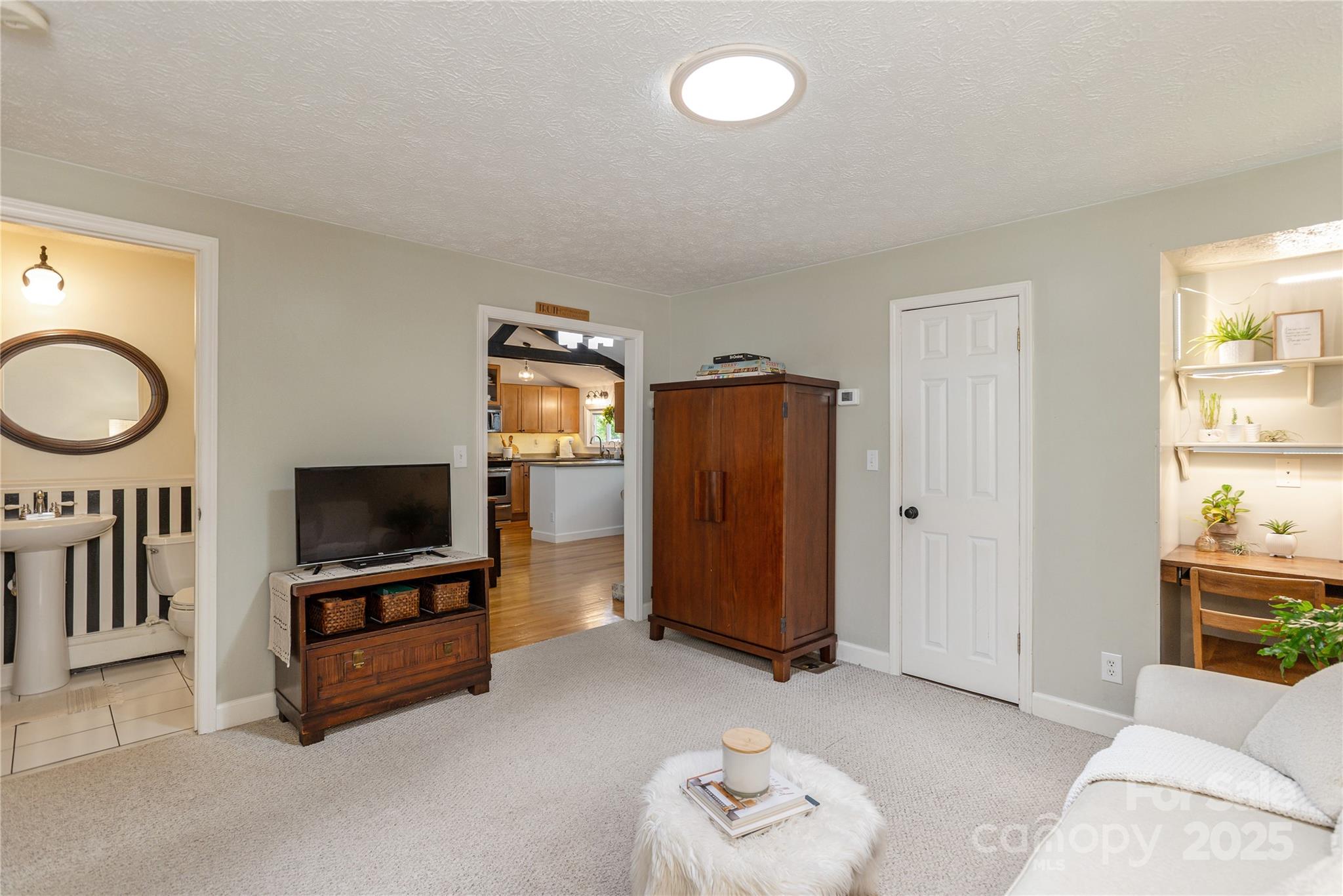 540 Oak Grove Road Flat Rock, NC 28731 - Photo 11 of 24 Gallery Image 11
