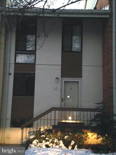 10 Cross Keys Road Baltimore, MD 21210 - Photo 1 of 14 a view of a balcony