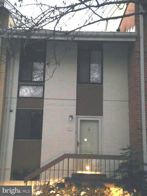 10 Cross Keys Road Baltimore, MD 21210 - Photo 2 of 14 a picture of a door of the house