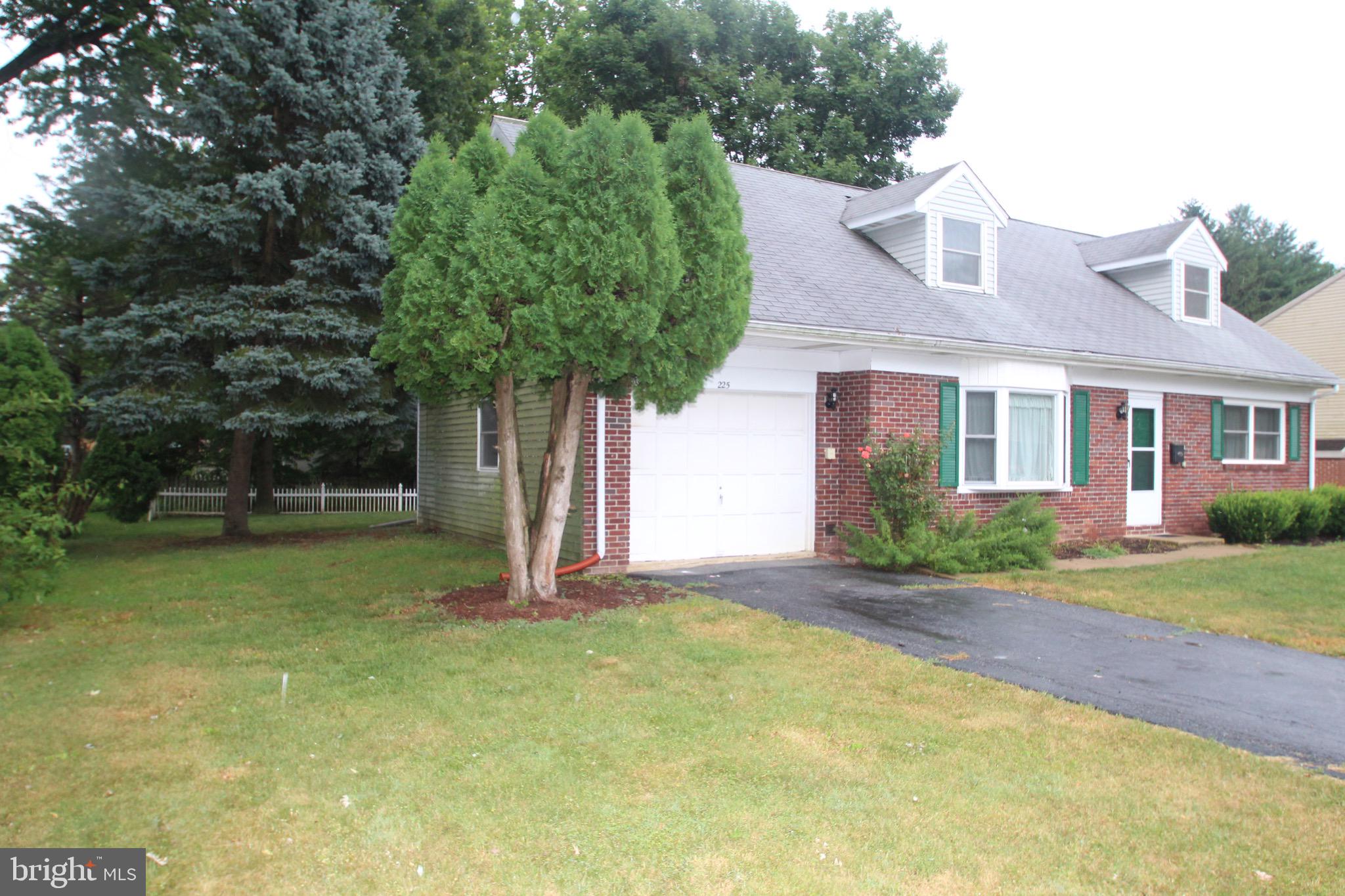 225 Skylark Road Lititz, PA 17543 - Photo 11 of 30