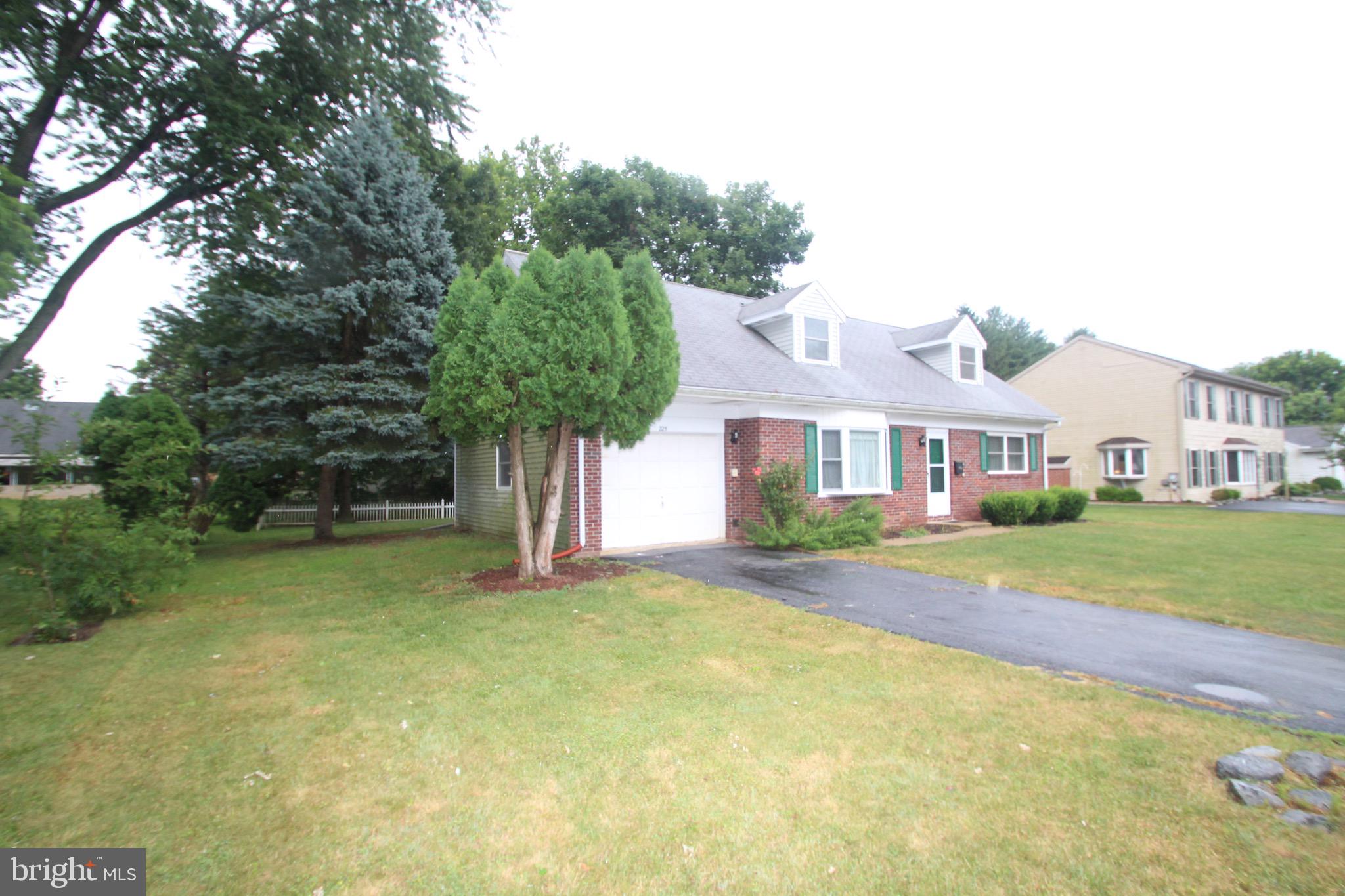 225 Skylark Road Lititz, PA 17543 - Photo 10 of 30