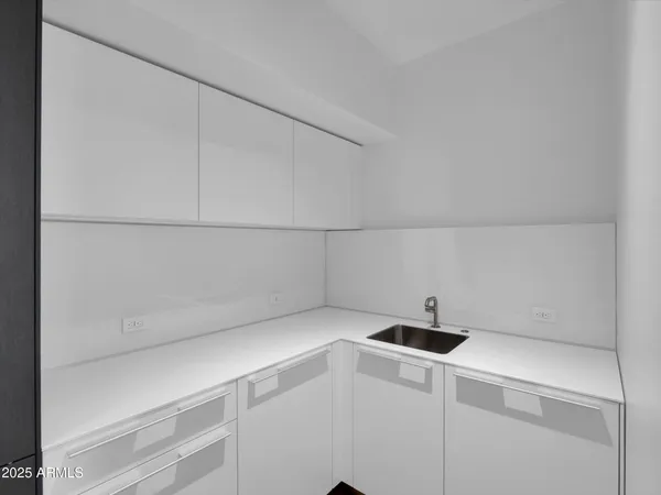 $5,950,000 | 5000 North Camelback Ridge Drive, Unit 409, Scottsdale, AZ 85251