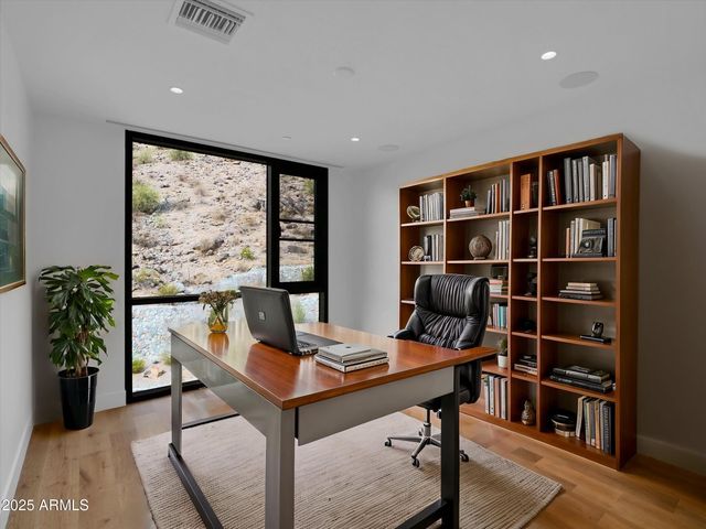 $5,950,000 | 5000 North Camelback Ridge Drive, Unit 409, Scottsdale, AZ 85253