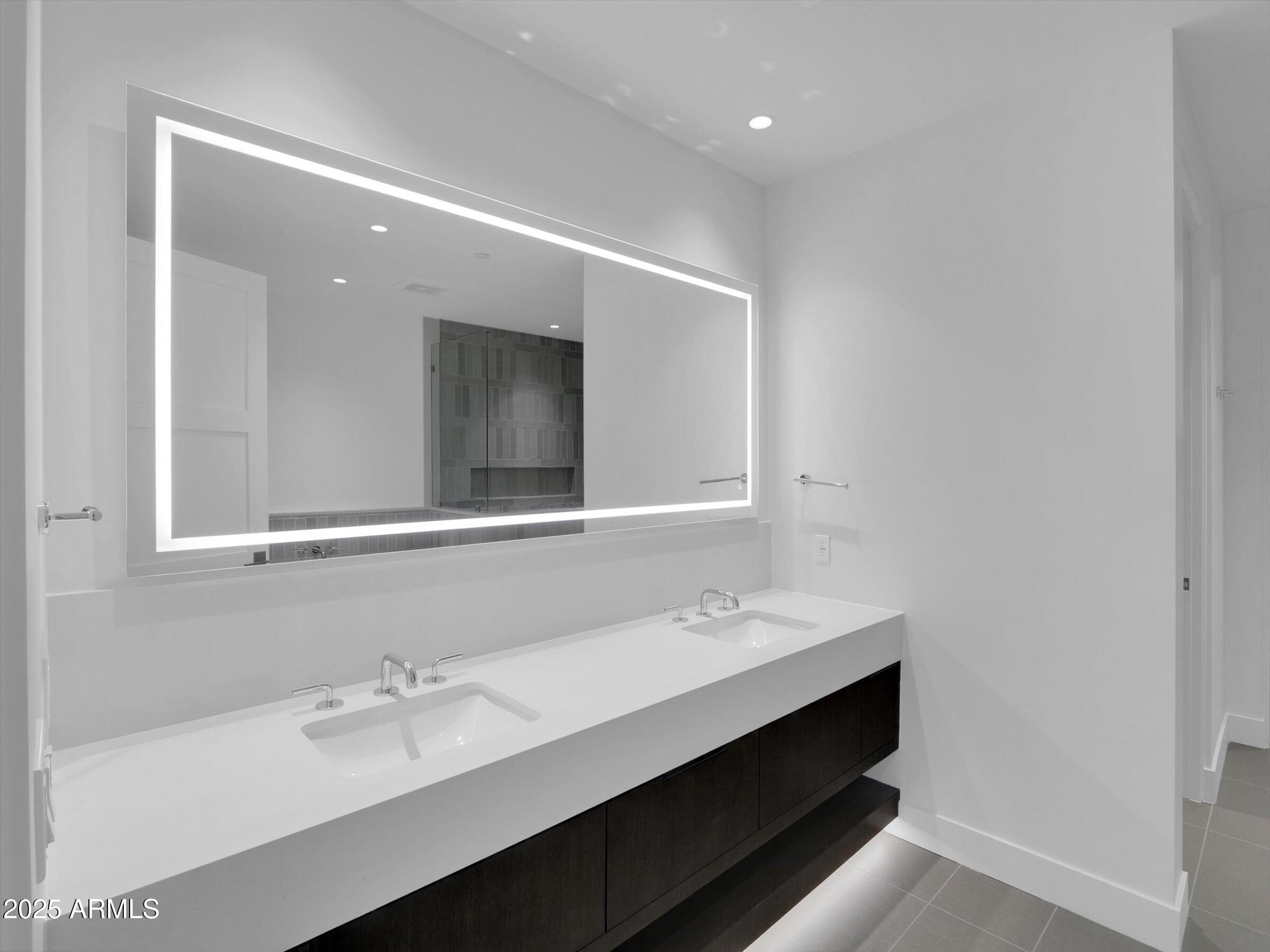 5000 North Camelback Ridge Drive, Unit 409 Scottsdale, AZ 85251 - Photo 47 of 71 2nd Primary dual Vanities