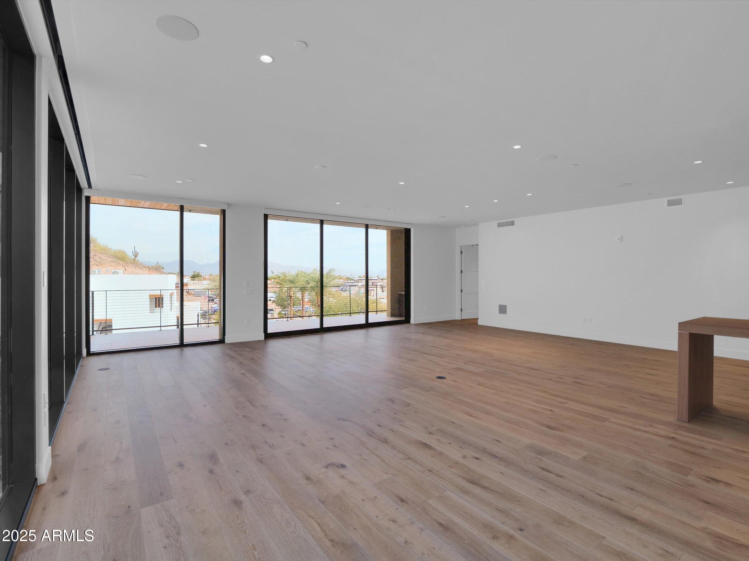 5000 North Camelback Ridge Drive, Unit 409 Scottsdale, AZ 85251 - Photo 9 of 71 Great Room