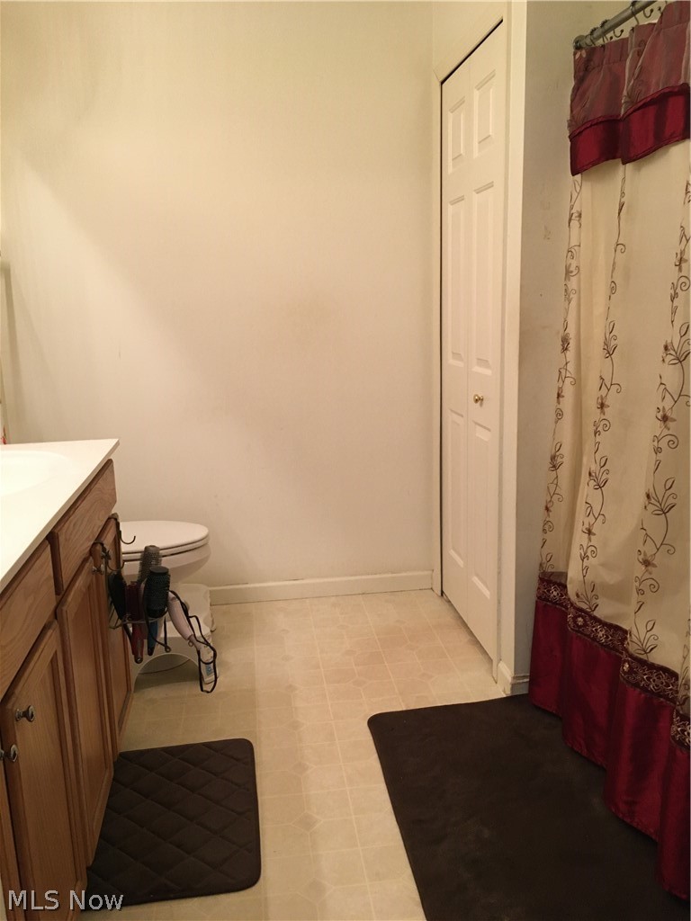 236 Sandstone Ridge Way Berea, OH 44017 - Photo 12 of 26 Master Bathroom