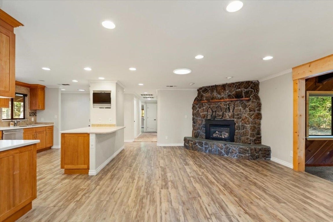 2730 South Old Stage Road Mount Shasta, CA 96067 - Photo 12 of 33 Gallery Image 12