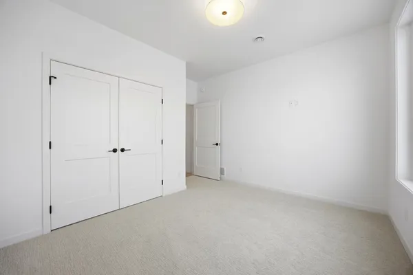 $739,900 | 3630 Decorah Way South, Fargo, ND 58104