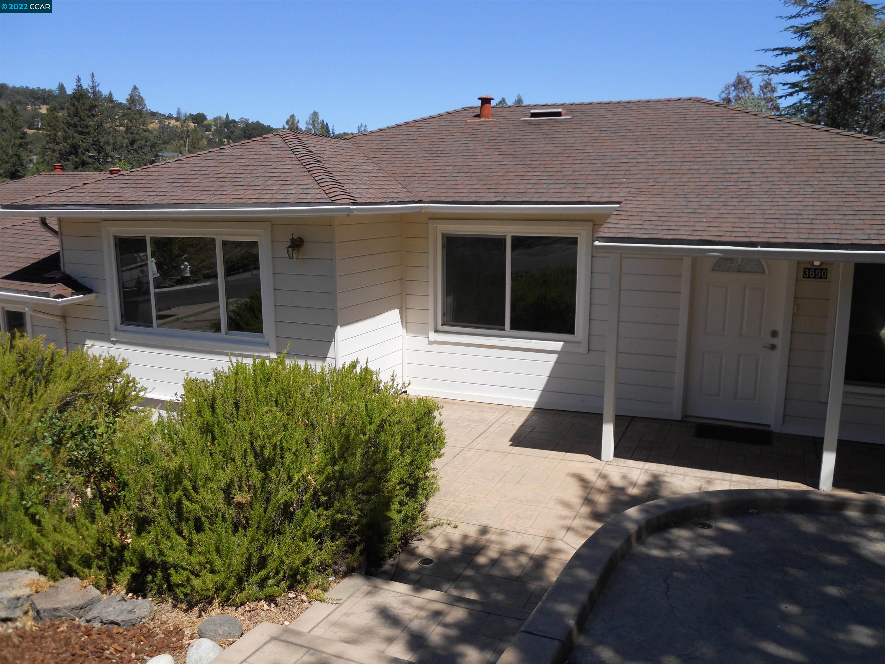 3690 Sundale Road, Lafayette, CA 94549 Compass