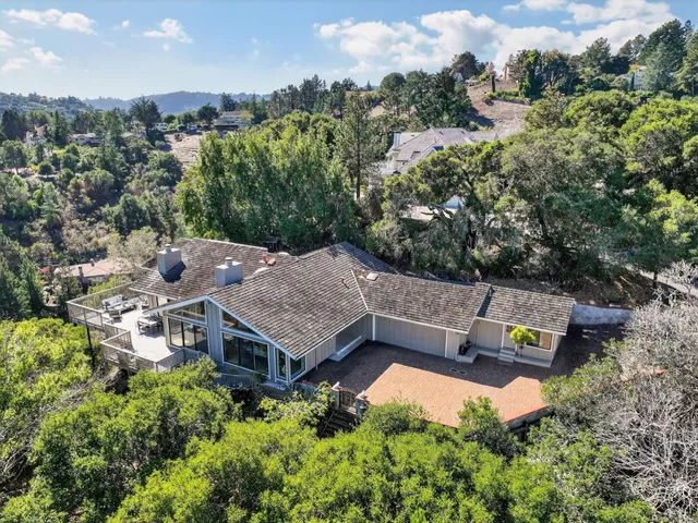 $3,990,000 | 30 Bluebell Lane, Hillsborough, CA 94010