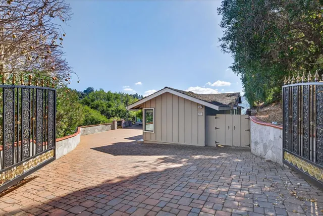 $3,990,000 | 30 Bluebell Lane, Hillsborough, CA 94010